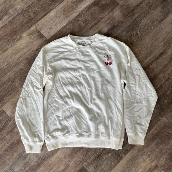 NWOT! Golden Hour Cotton-Blend Fleece Cherry 🍒 Graphic Sweatshirt - Picture 3 of 6